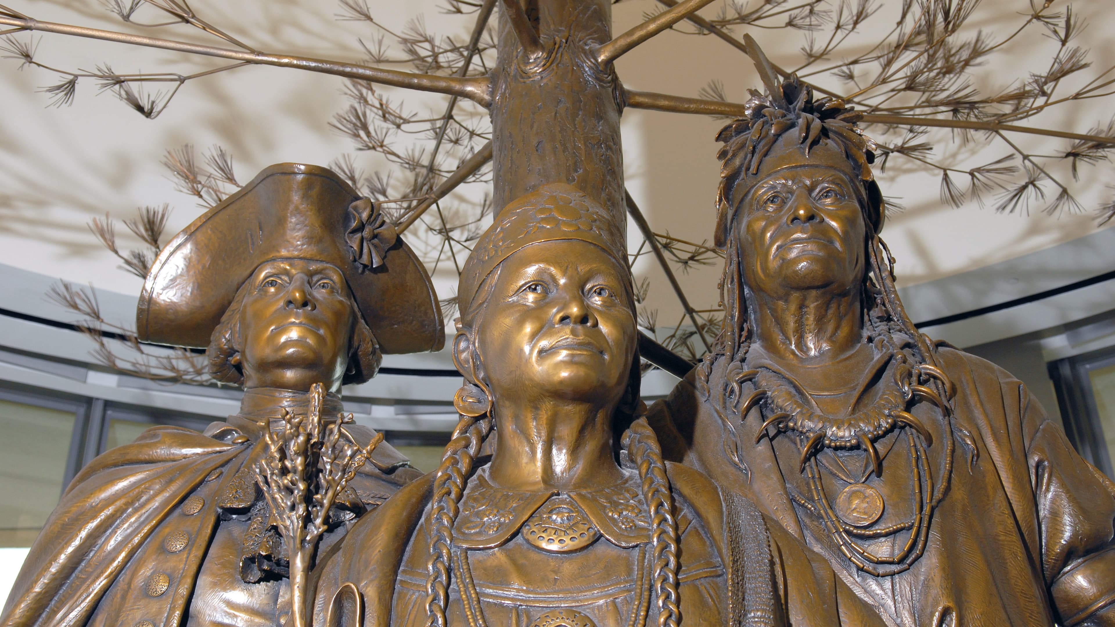 Photo of bronze statue